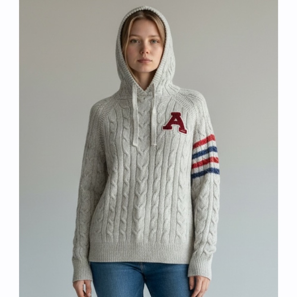 Abercrombie‎ & Fitch Gray Cable Knit Hoodie Pullover Sweater Women’s Size Medium